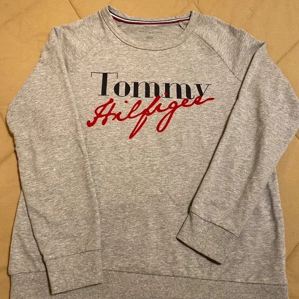 Vintage Tommy Hilger Gray Crew Neck  Black/Red Monogram Sweatshirt  - Size M